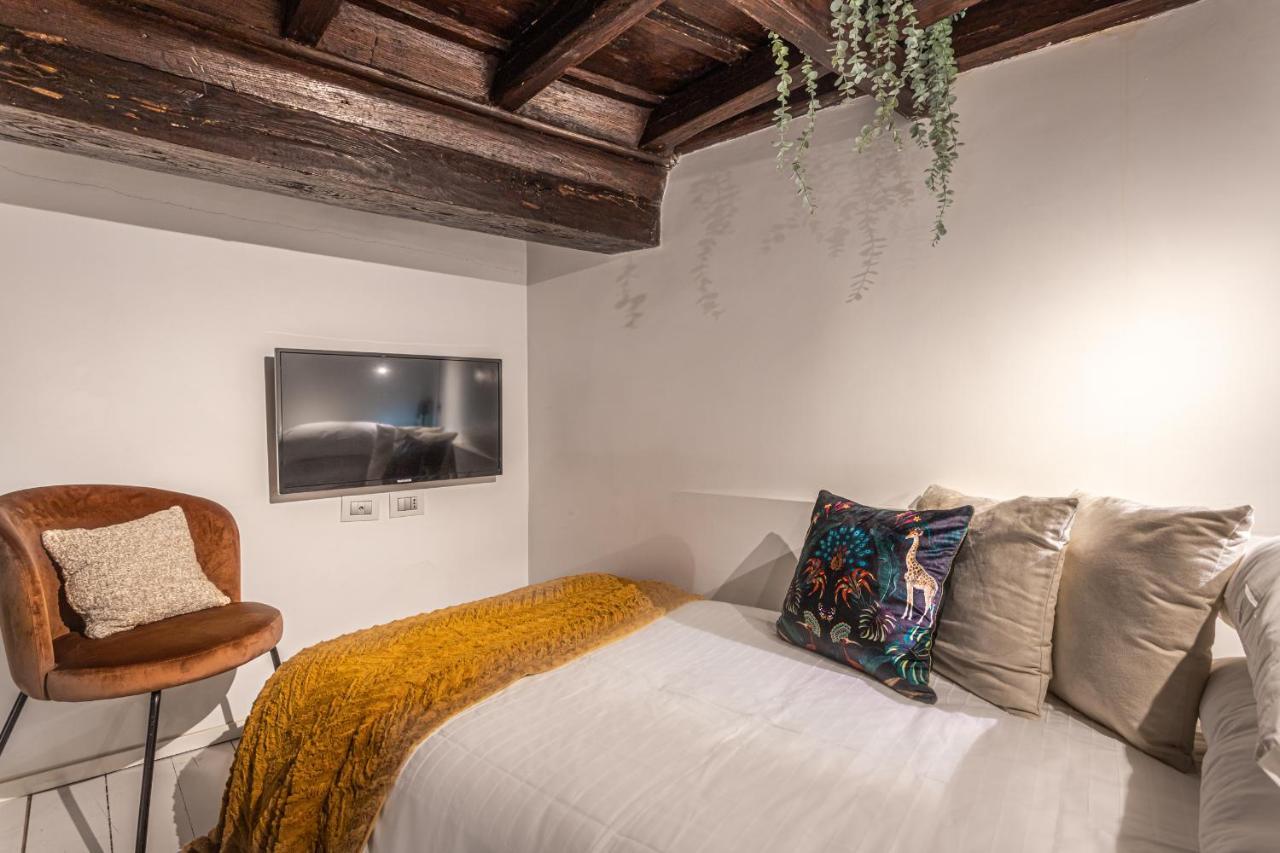 Lucrezia Apartment - Close To Piazza Navona Rome Exterior photo
